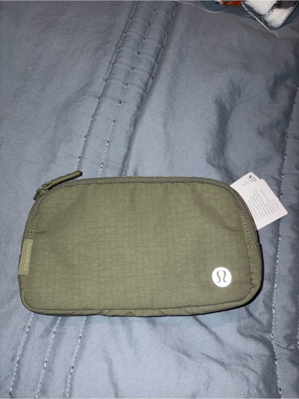 NWT Lululemon athletica beltbag Olive Green Zippered Pouch